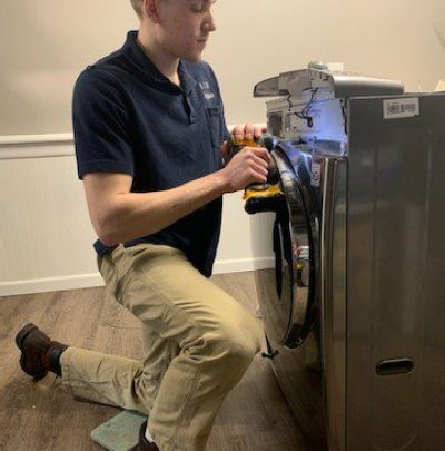 B&W washer repair technician